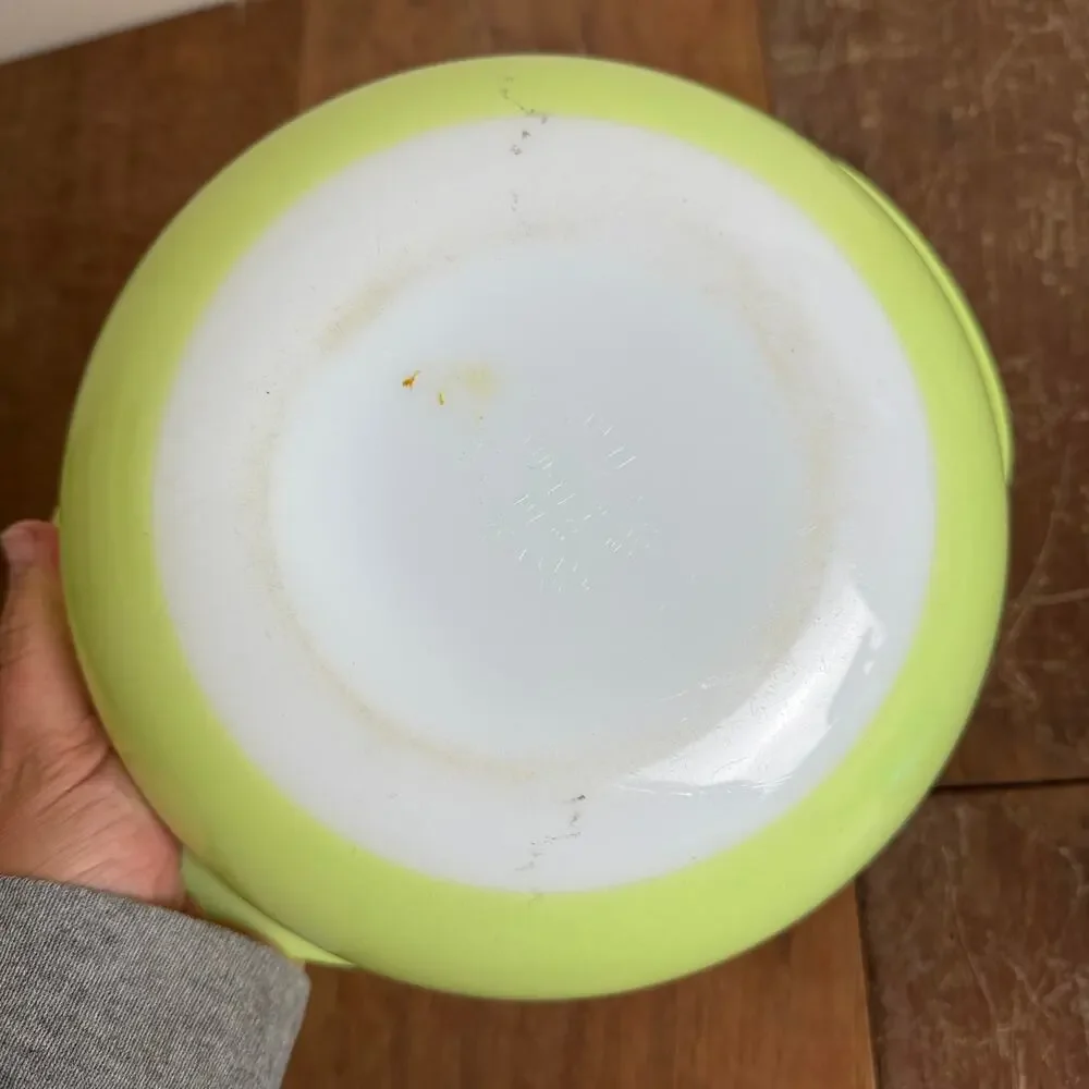 Vintage‎ Pyrex Yellow Green 024 Round 2 Qt Serving Bowl Casserole Dish